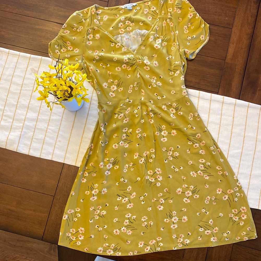 American Eagle Outfitters Short Sleeve Floral Dress. Size XS